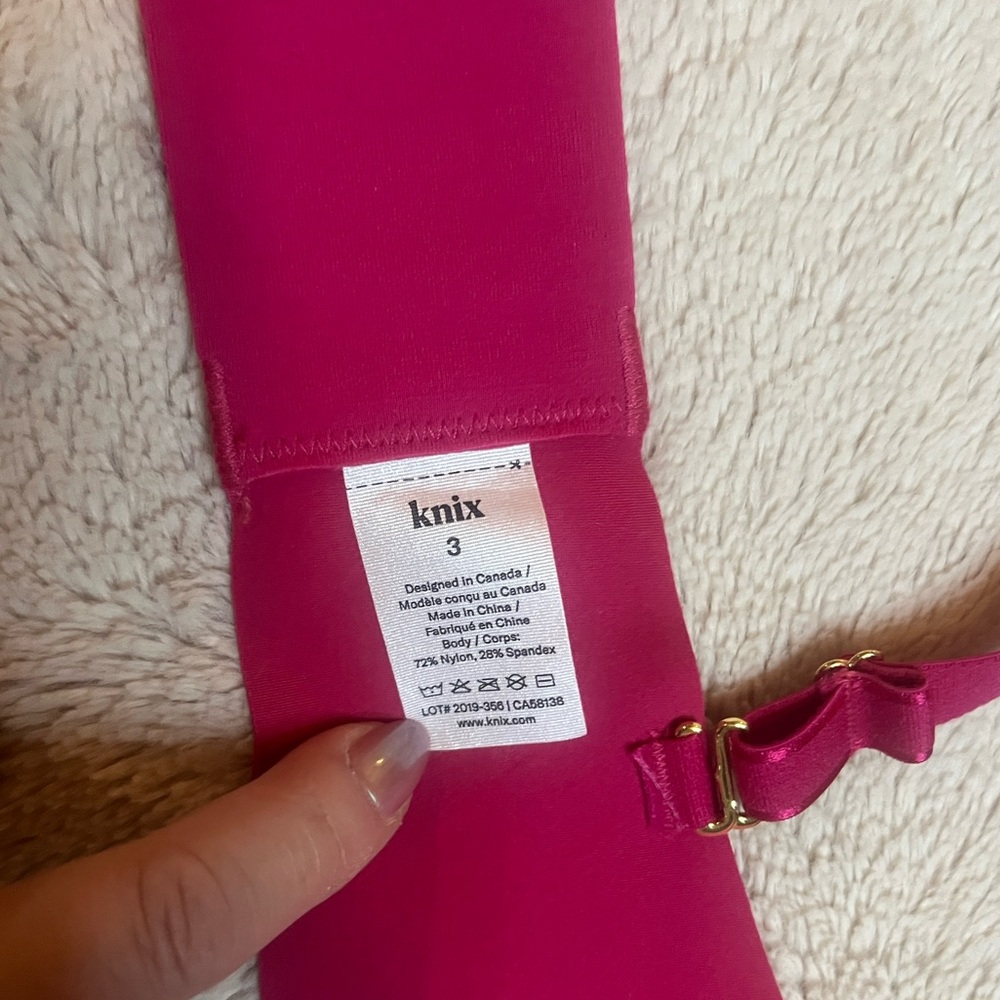 Knix Deep Pink Seamless Bra - Picture 7 of 8